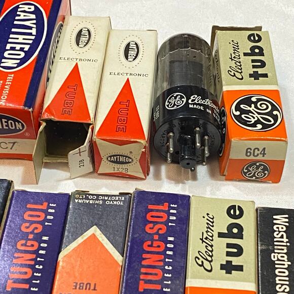 Vintage Lot of 26 Electron Vacuum Tubes Radio AMP Audio Not Tested As Is - Picture 5 of 16